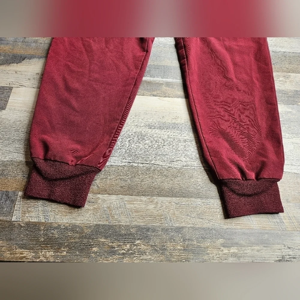 FIGS Tansen Jogger Scrub Pants Men's Medium Burgundy